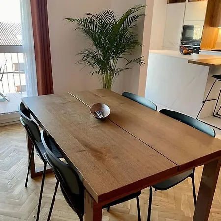 Magnifique 115m2 - 3 - Parking Gratuit Apartment